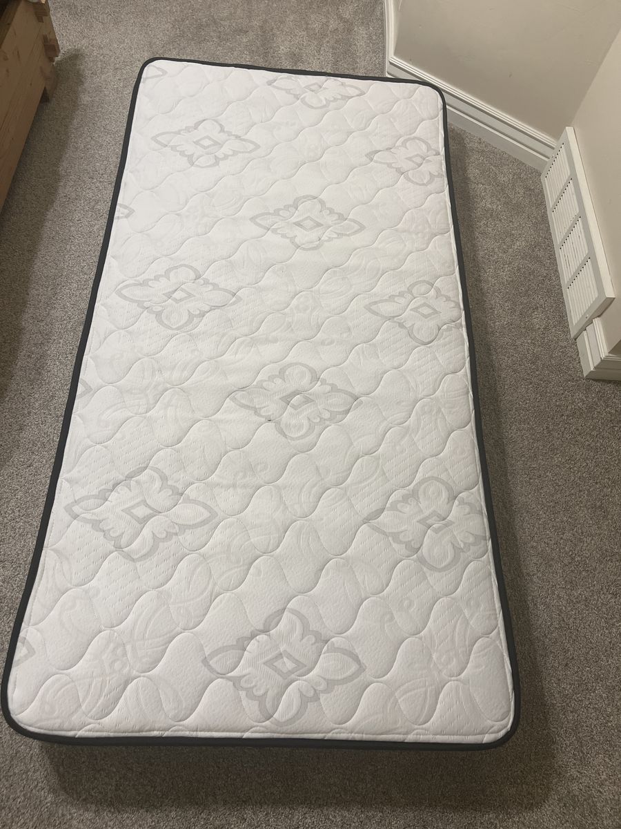 Single matress