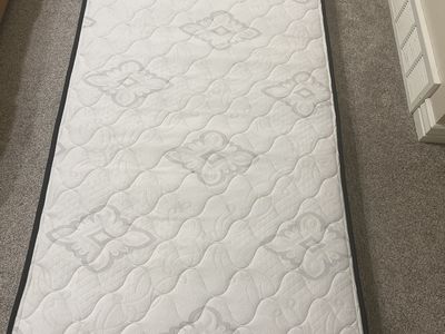 Single matress