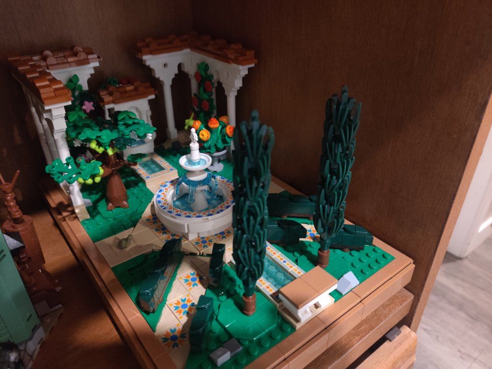 Main image 4