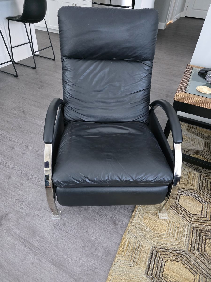 Black Leather Reclining Chair
