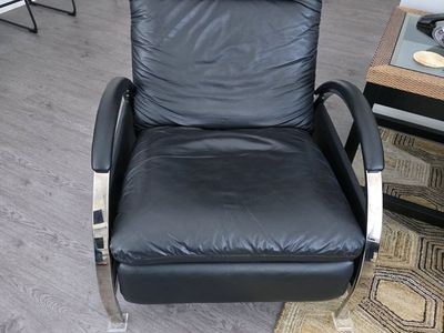 Black Leather Reclining Chair