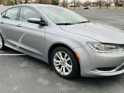 2016 CHRYSLER 200 LX