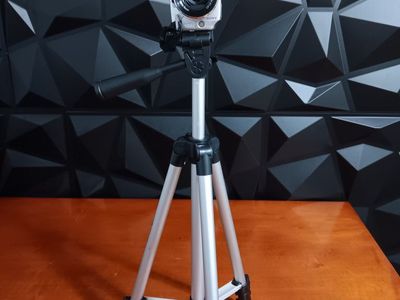 Sony Handycam DCR-SR68 80GB HDD 60x Optical Zoom Compact Digital Camcorder, with Battery & Charger, Tested.Excellent Conditions!