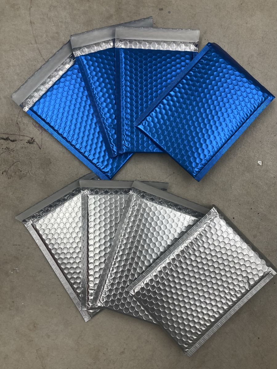 Thousands of e-commerce Bubble Mailers