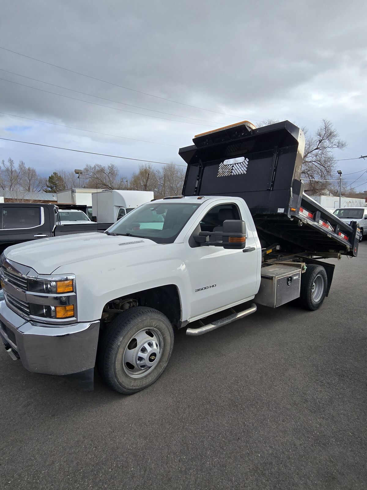 2015 Chevrolet Silverado 3500HD CC 