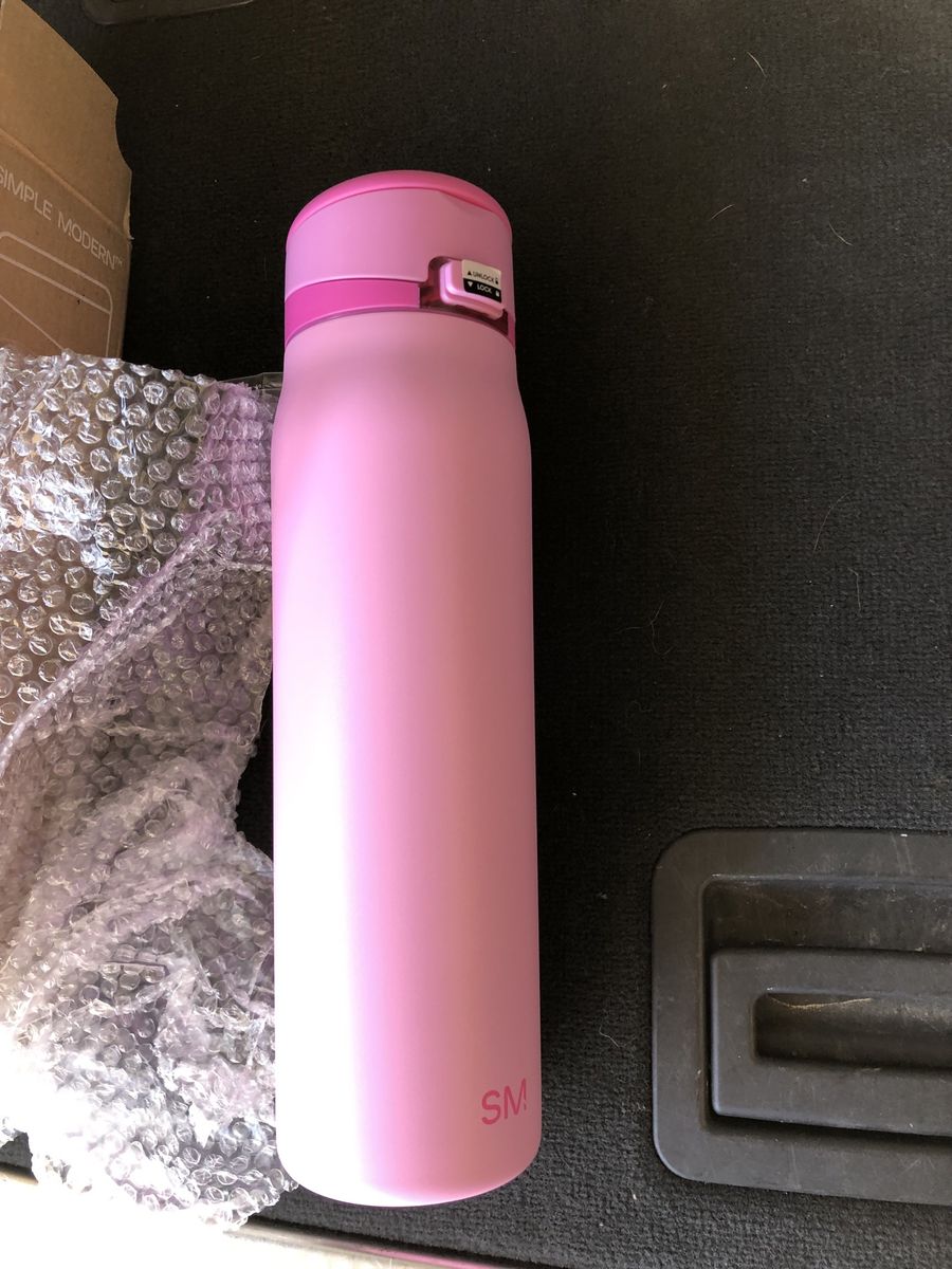 Simple Modern Mesa Loop Covered Spout Water Bottle 30oz Pink - New