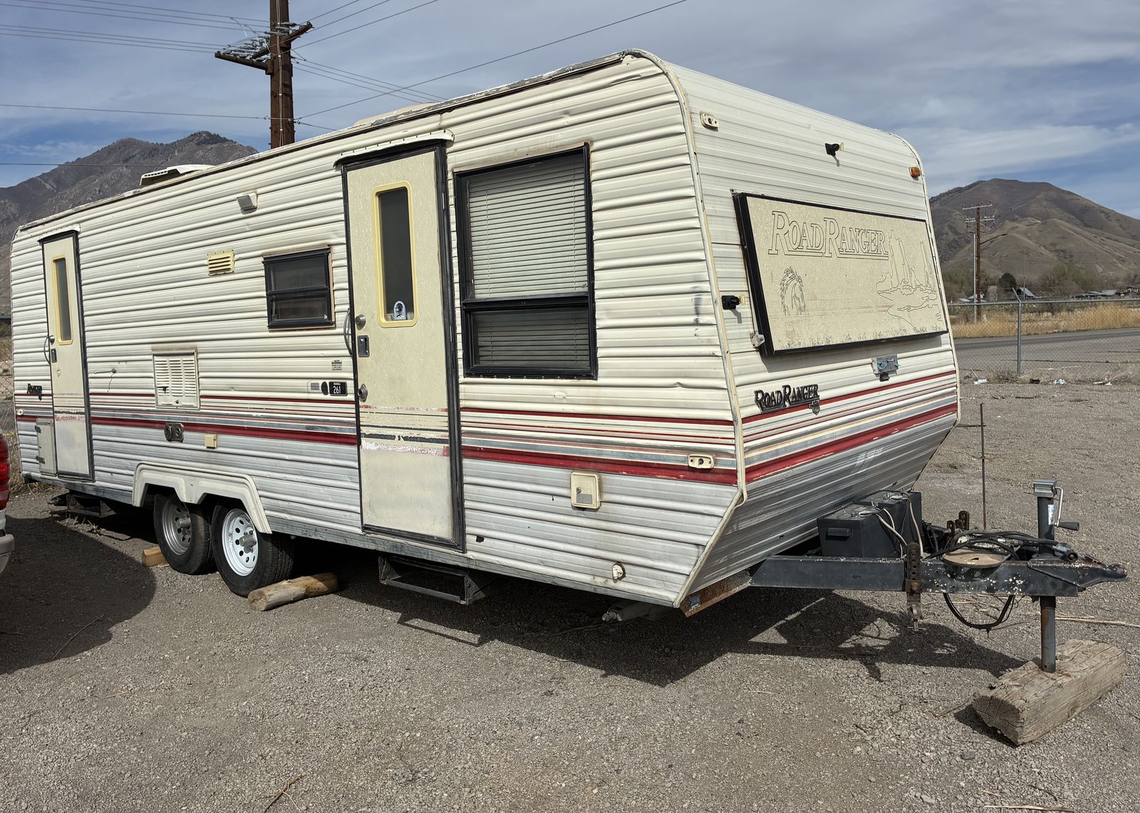 1989 Road Ranger Trailer