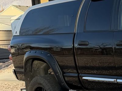 Leer Truck Shell for 2008 Dodge Ram 2500/3500 short Bed - light gray, Excellent Condition. also have a bed rug