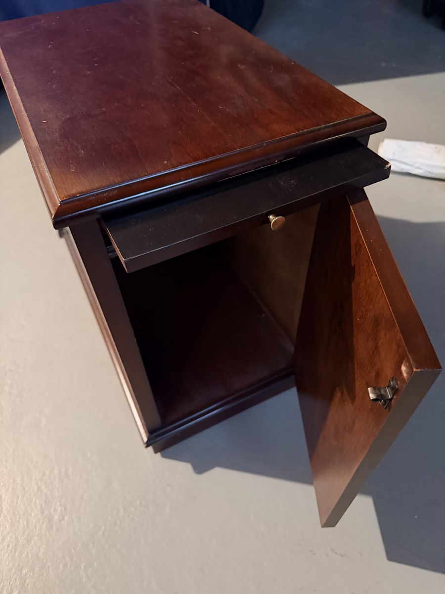 Mid 20th Century Side Table/ Cabinet with Dark Cherry Wood Finish, Magazine Rack and pull-out tray