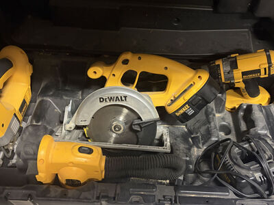 DeWalt 18v Cordless Combo Kit In Case