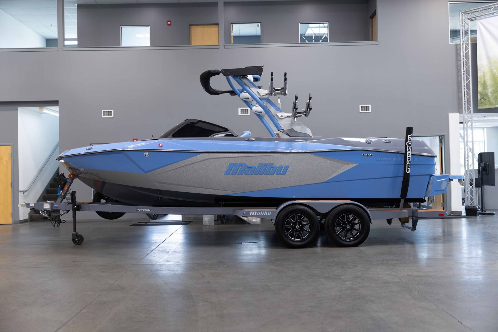 2026 Malibu 23 LSV Boats