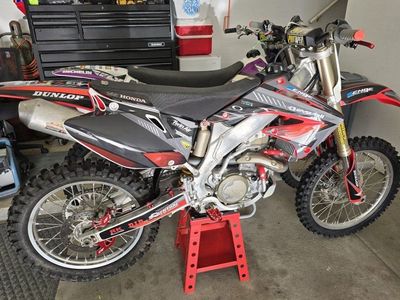 03 Honda CRF450 *Low hours* clean