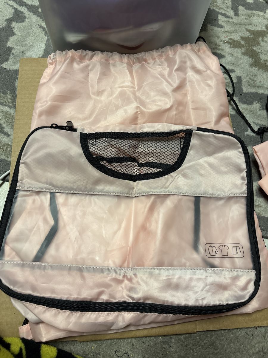 Pink travel bag set