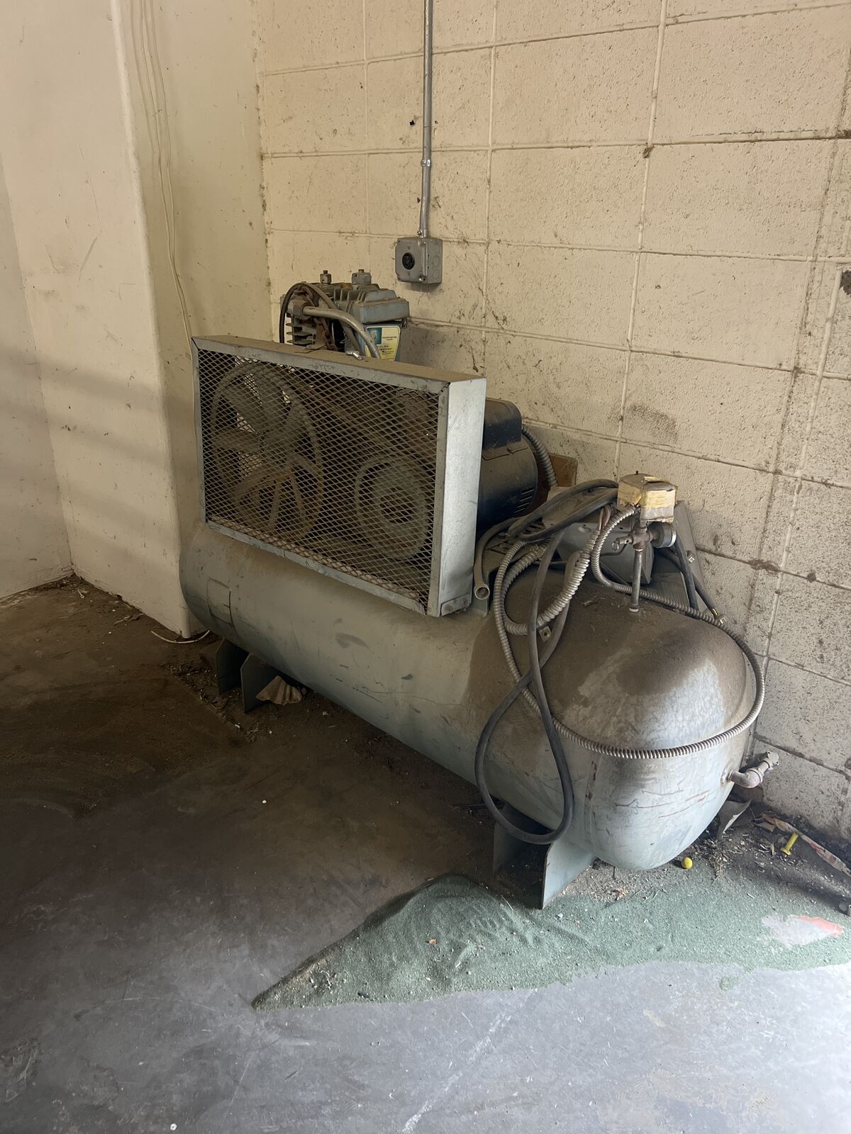 50 Gqllon air compressor