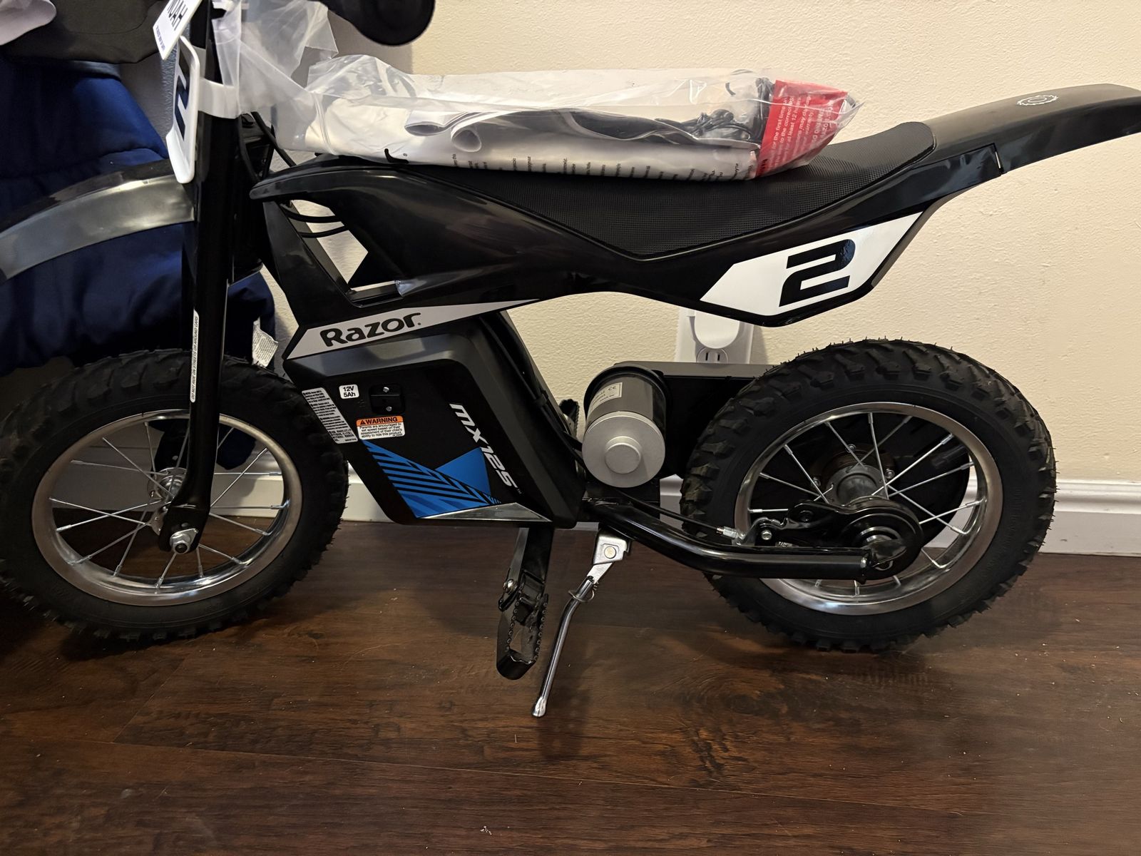 Razor MX125 Dirt Rocket Kids Electric Dirt Bike - Black