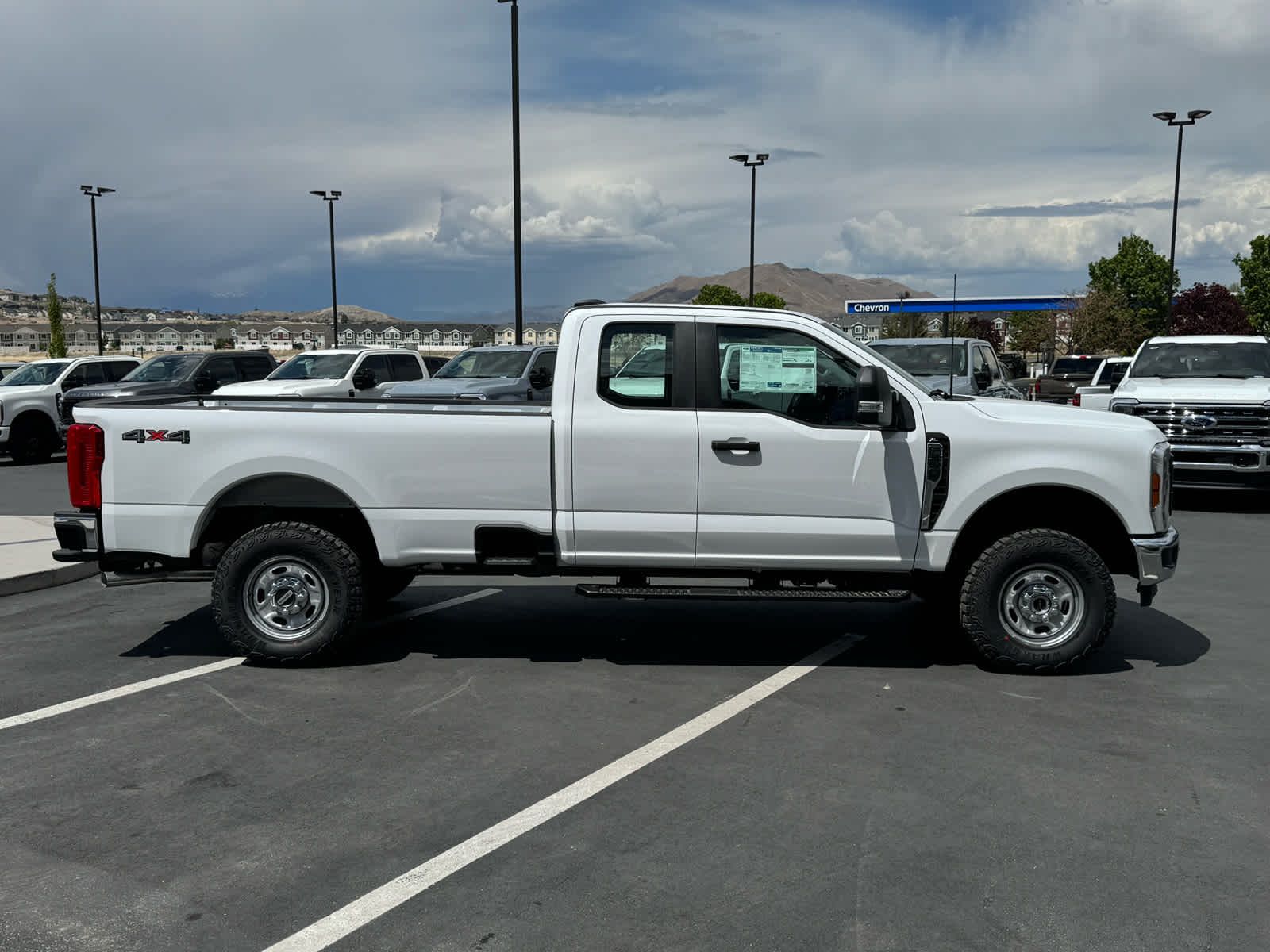 Main image 5