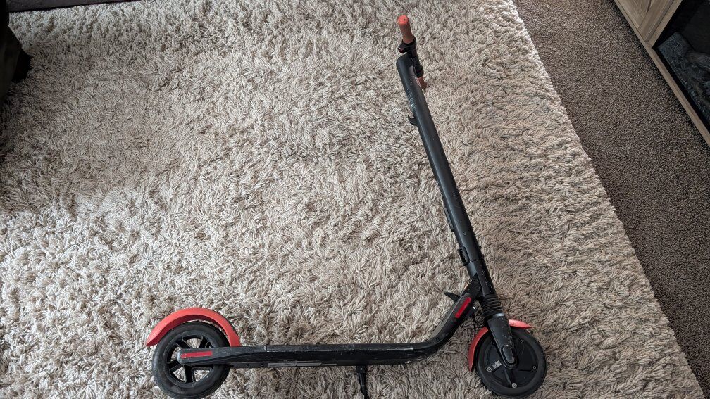 Ninebot ES1L Electric Scooter