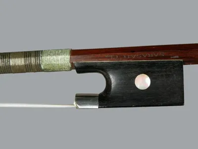 Beautiful old French violin bow by J. T-Lamy c. 1920 Sarasate El. 57 grams 4/4