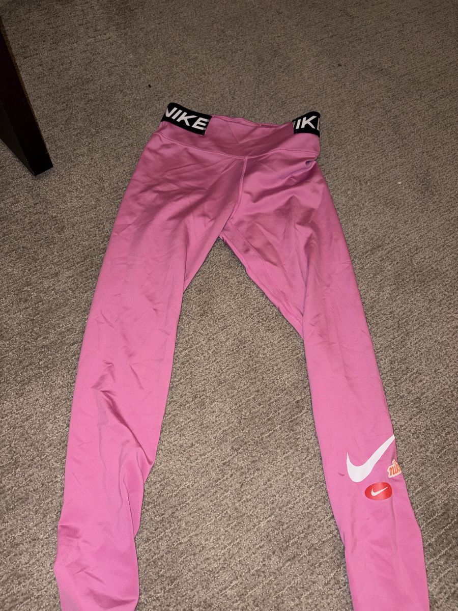 Nike Dri-FIT Pink Leggings Size Medium