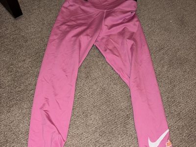 Nike Dri-FIT Pink Leggings Size Medium