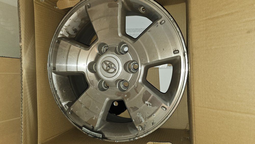 2014 Tacoma wheels 200$