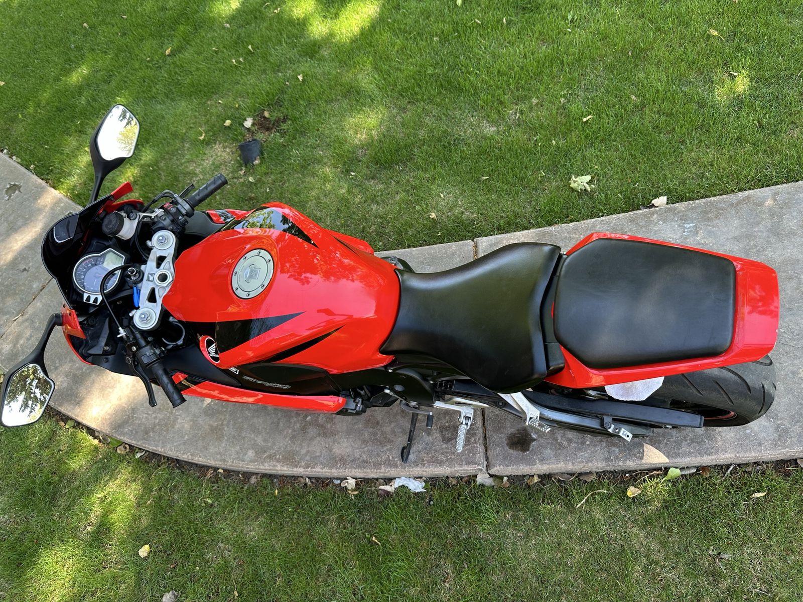 Main image 3