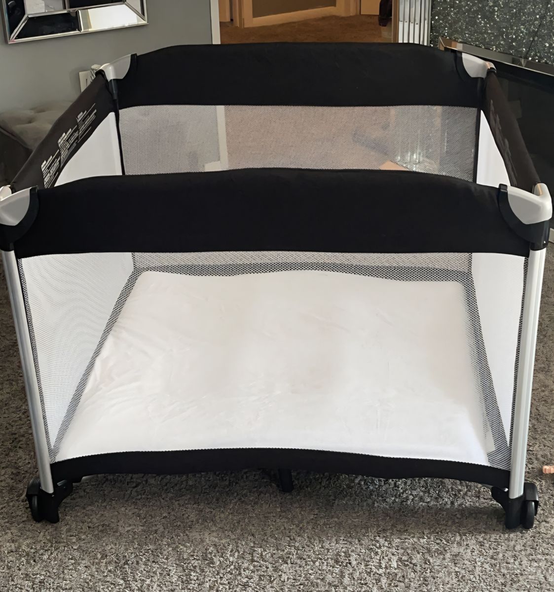 Portable joovy room2 playpen