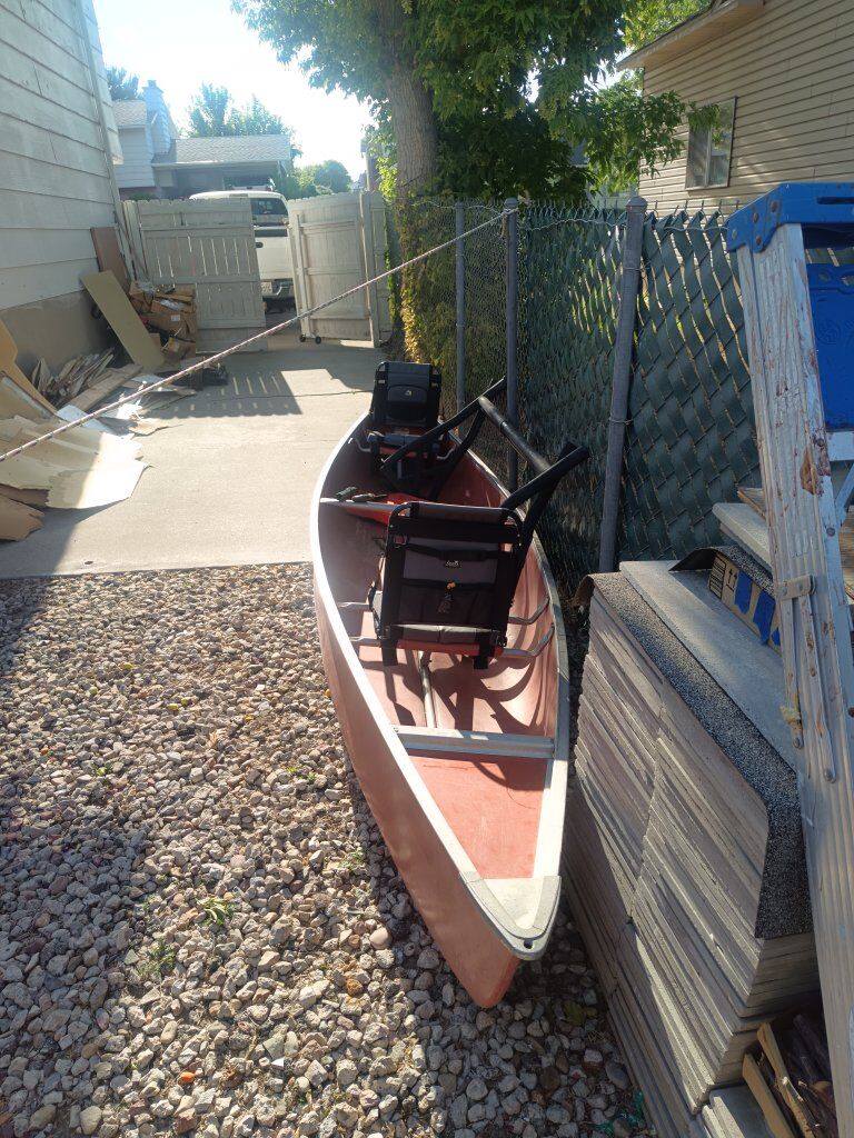 14 ft coleman canoe w/ transport bars