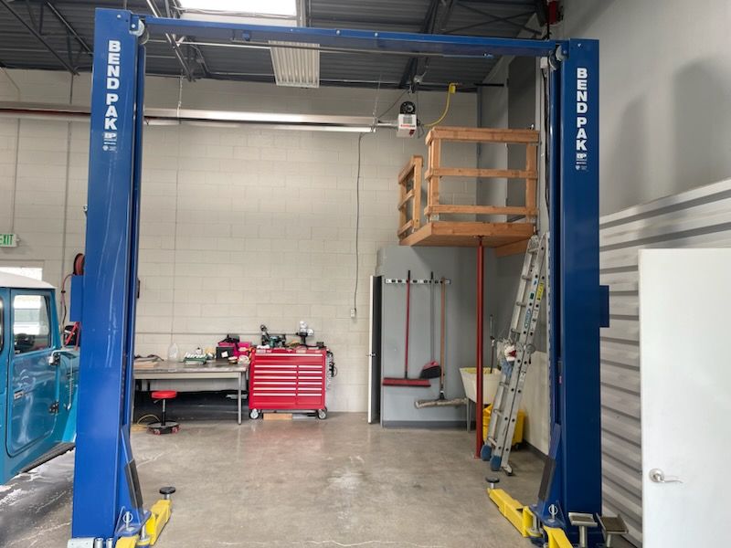 Bendpak 10,000 lb Car Lift