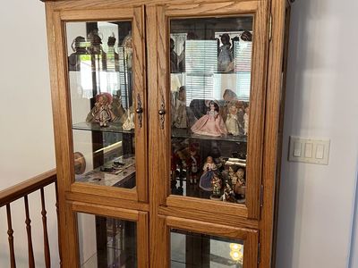 Doll/Curio Cabinet