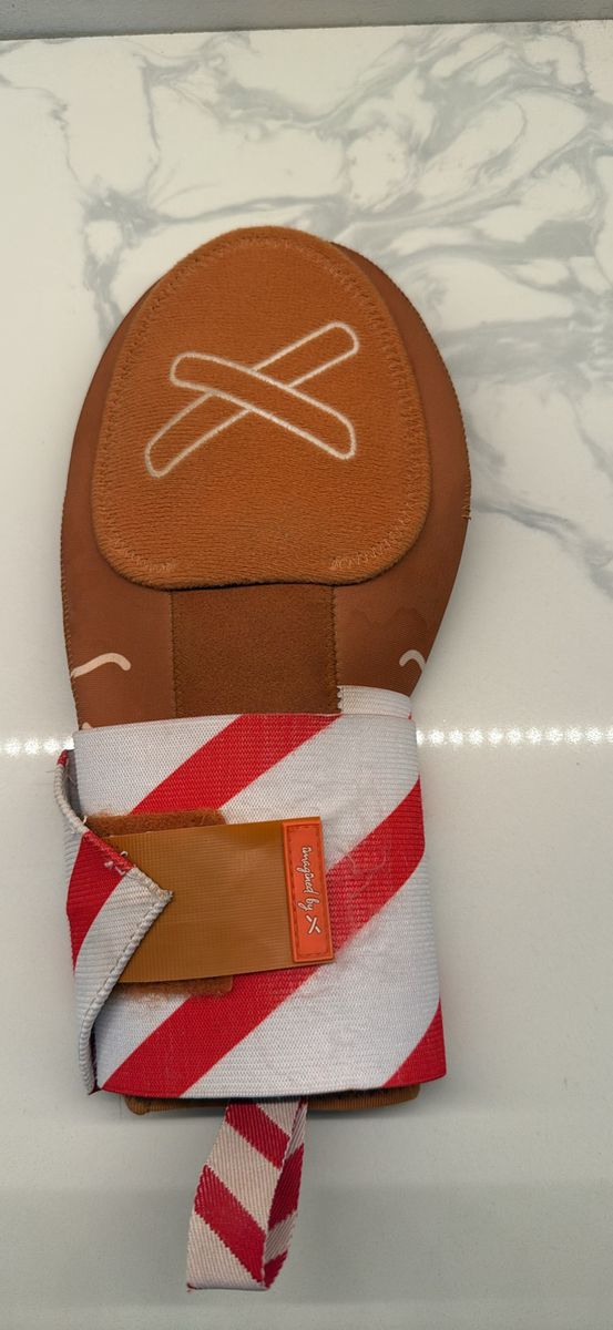 Aria sliding mitt great condition