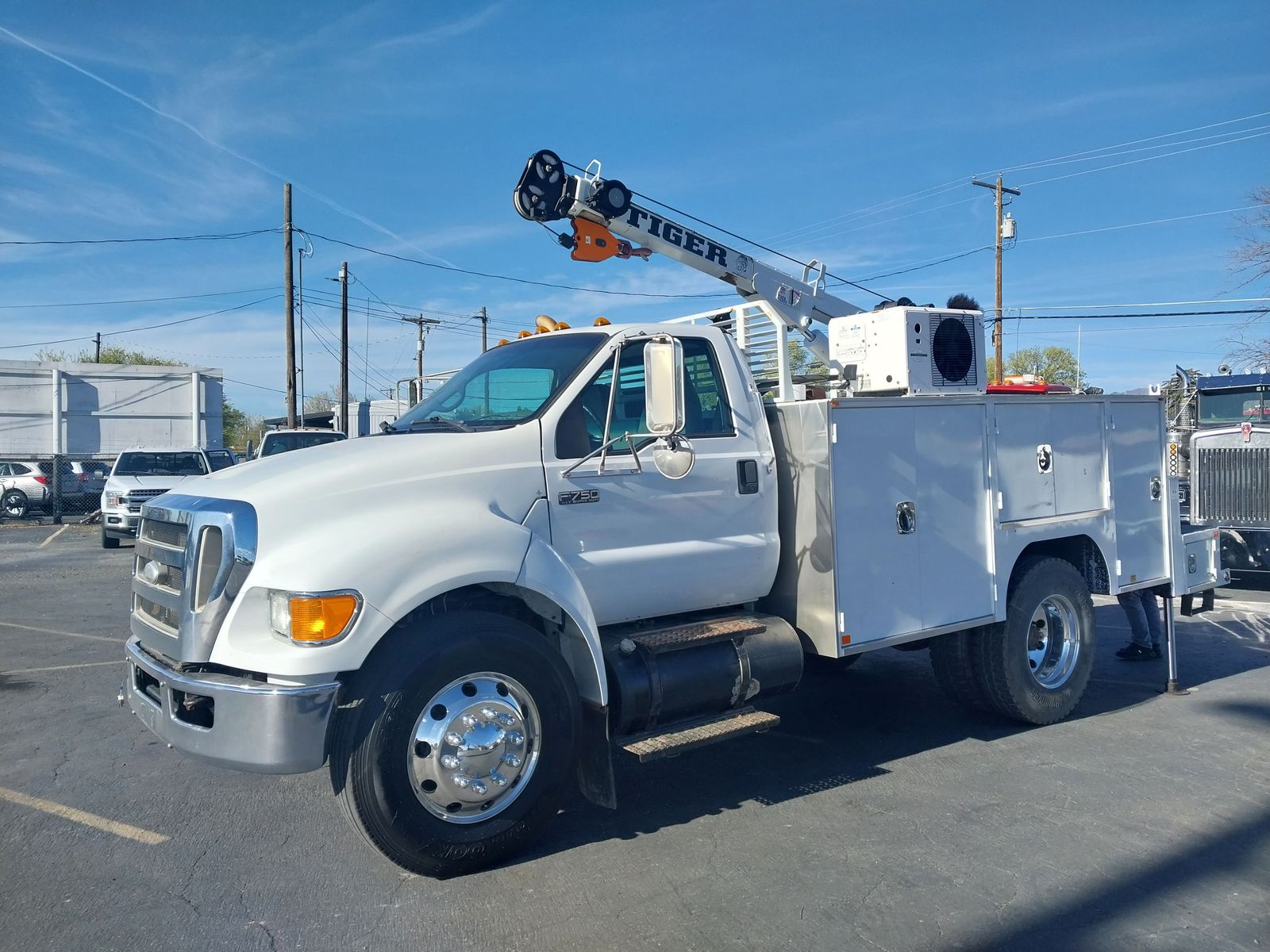 Sharp 06 FORD F650 MECHANICS TRUCK