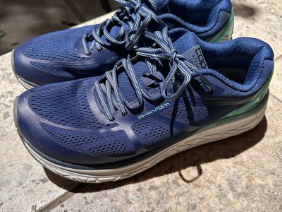 Topo Phantom Running Shoes/Sneakers