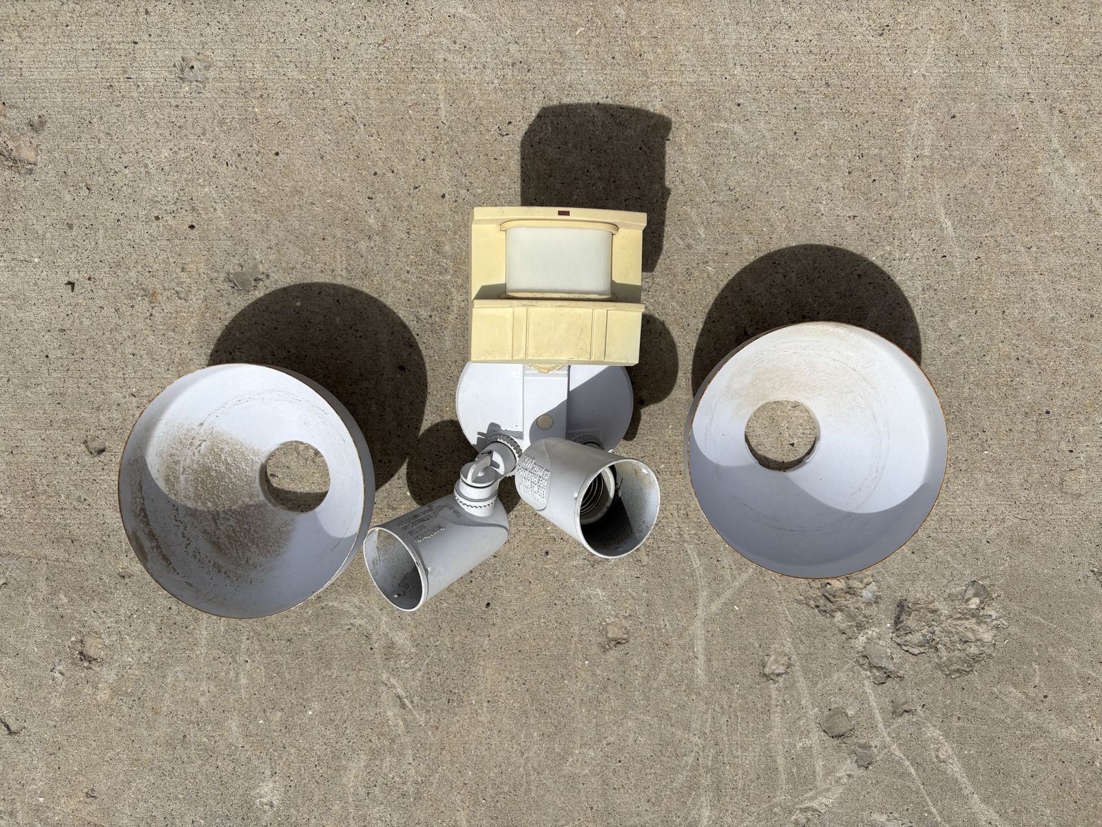 Used Outdoor Spot Light With Motion Detector