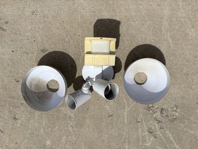 Used Outdoor Spot Light With Motion Detector