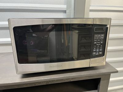 Insignia Countertop Microwave Stainless Steel