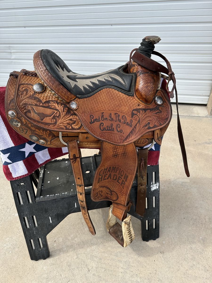 Saddle