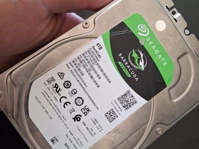Seagate Barracuda 4tb 7in HDD