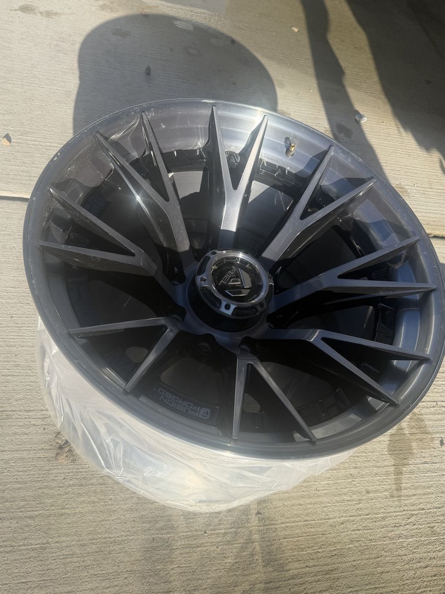 Fuel Catalyst 22 inch Truck Rims 22x12 -44