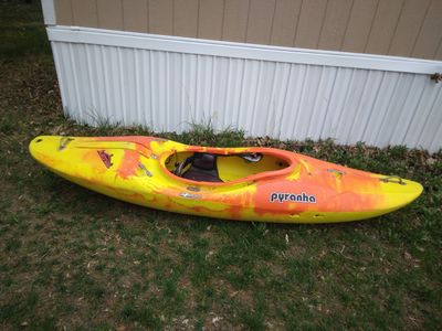 Pyranha Karnali Kayak Package