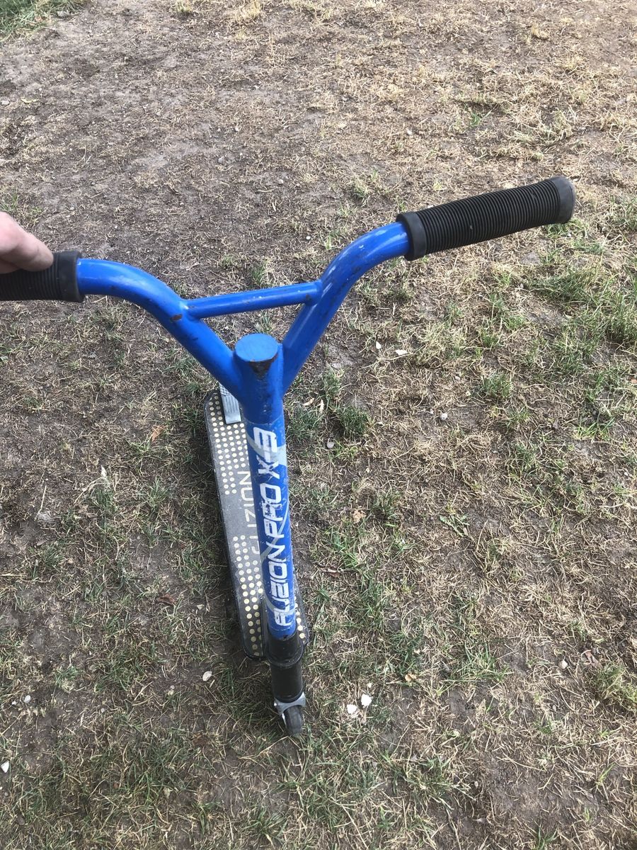 Fuzion Pro X-3 Stunt Kick Scooter - Blue