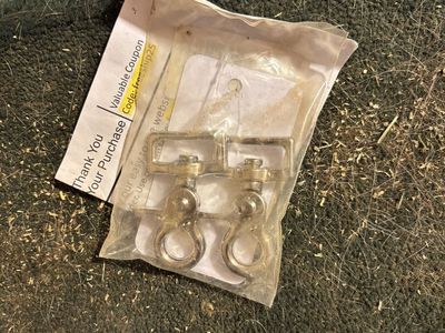 Brand New Pair of Rein Clips!