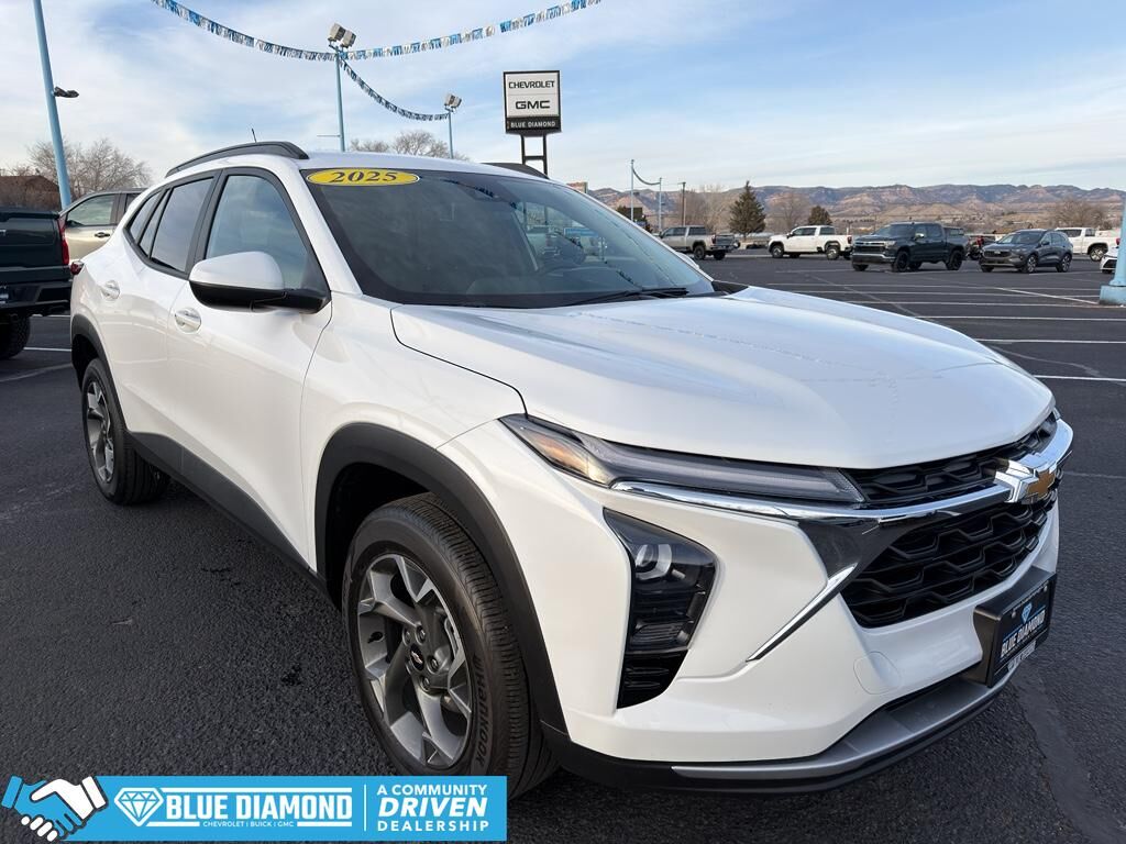 2025 Chevrolet Trax LT