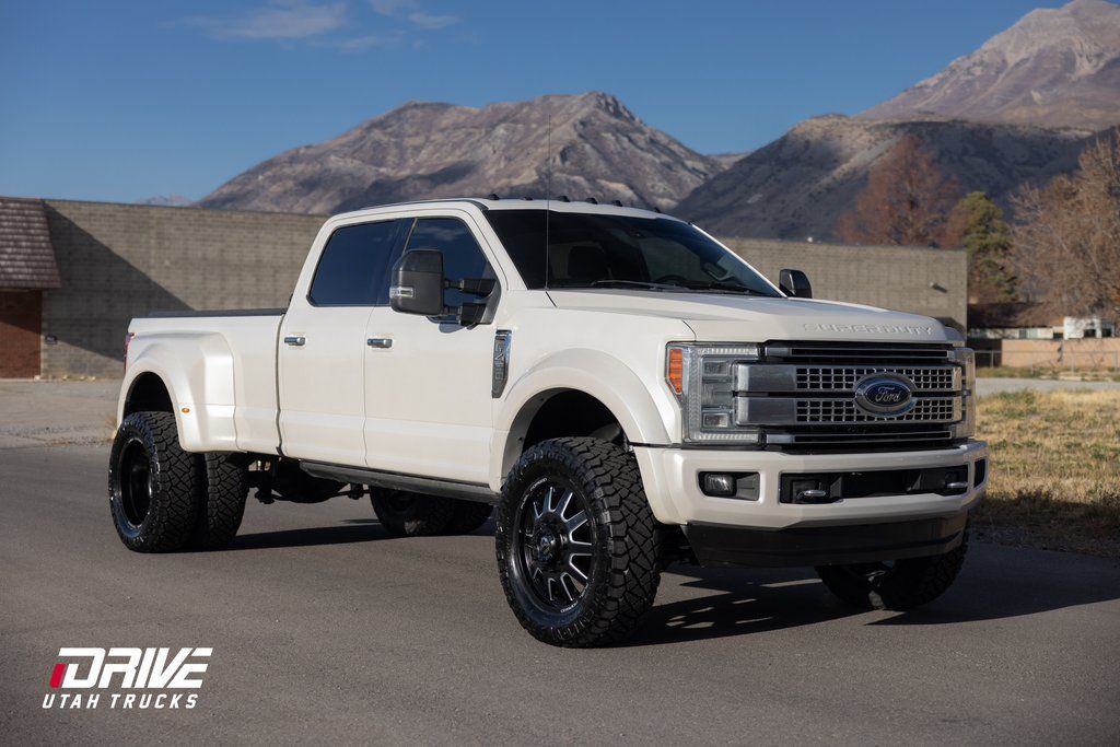 2017 Ford F-450 Super Duty Platinum