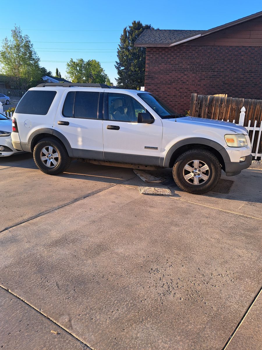 2006 Ford Explorer XLT