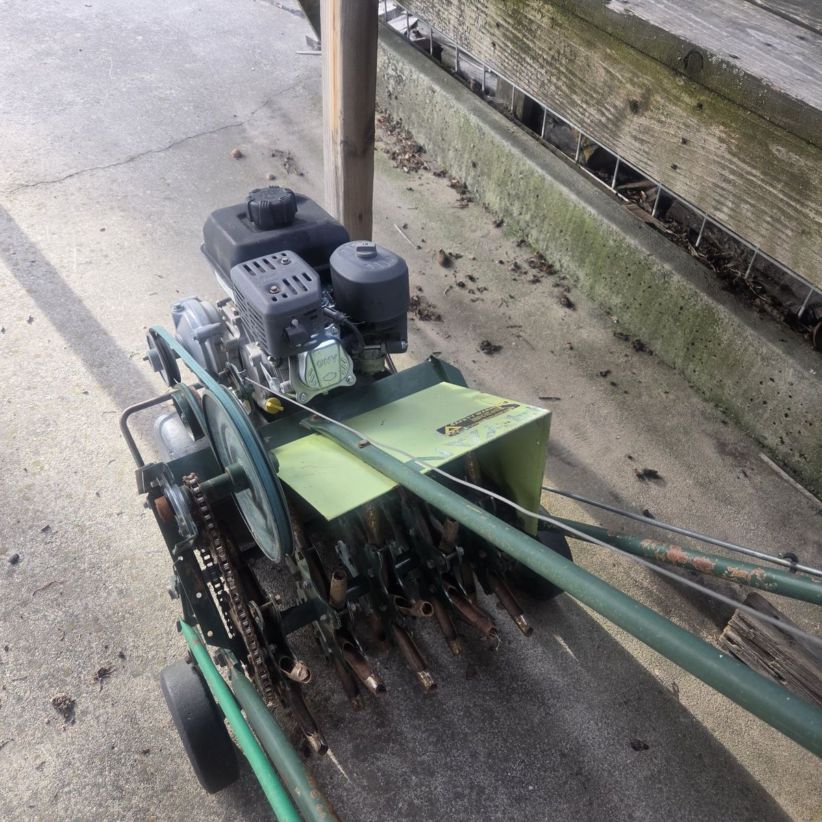Gas-Powered Lawn Dethatcher / Aerator
