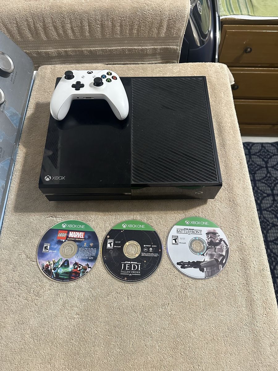 Xbox One W/ 3 Games!