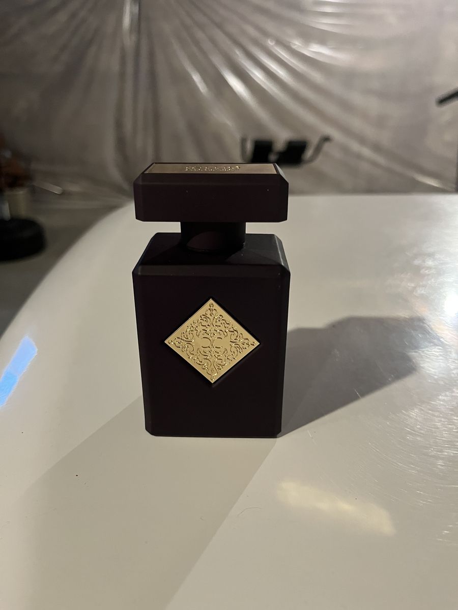 Initio atomic rose cologne