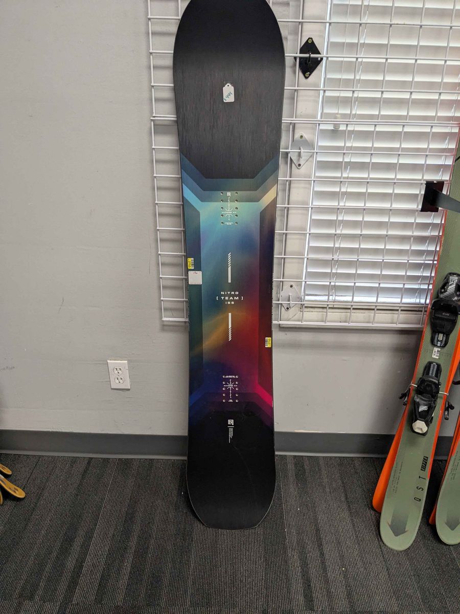 Nitro Team 155cm Snowboard - Lightly Used 2026