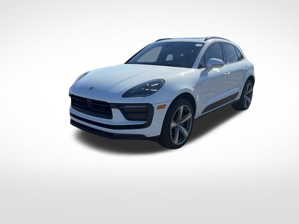 2025 Porsche Macan Base